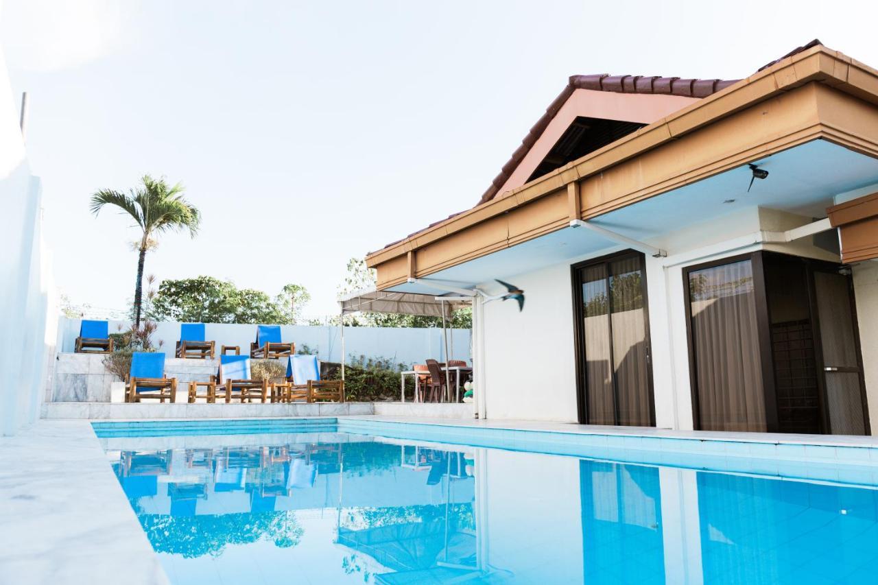 Seaview Hills Luxury Apartments & Rooms 다우이스 외부 사진
