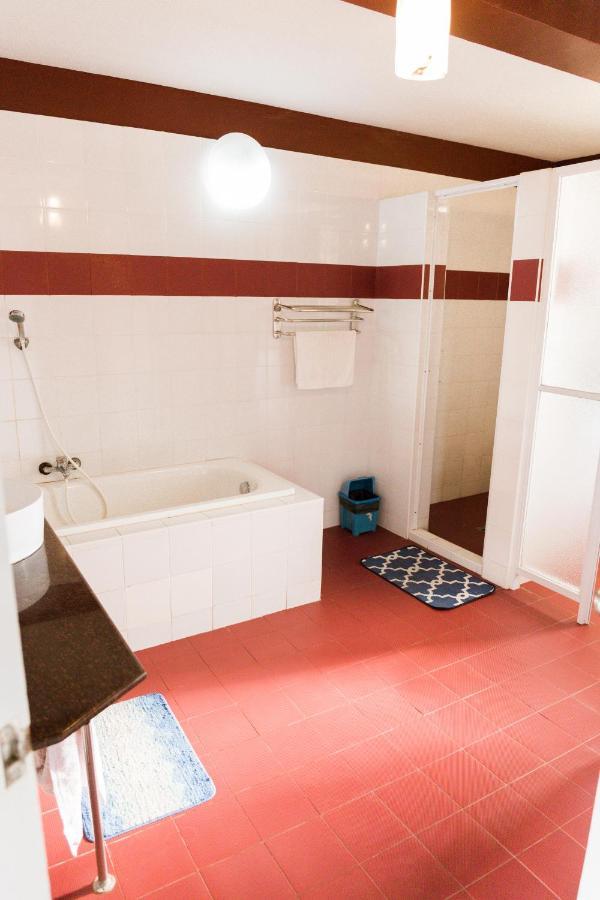 Seaview Hills Luxury Apartments & Rooms 다우이스 외부 사진